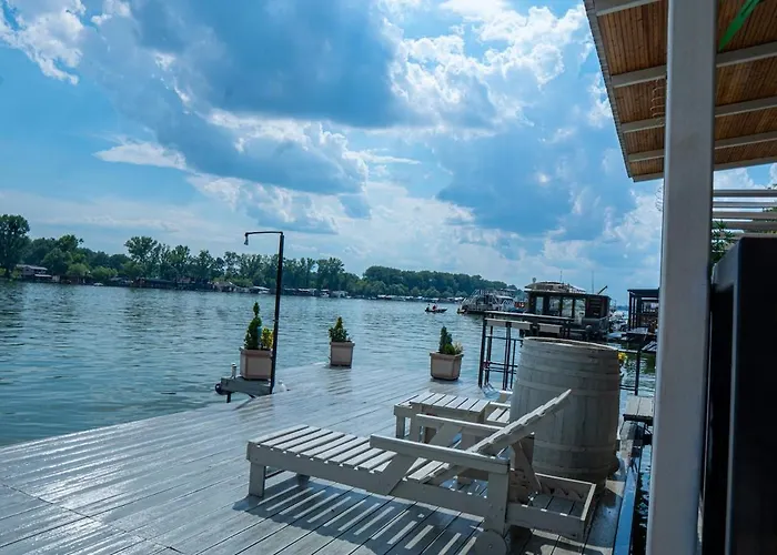 Unique River Houseboat 公寓 贝尔格莱德