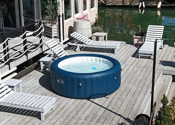 公寓 Unique River Houseboat 贝尔格莱德