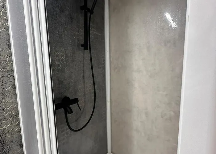 Unique River Houseboat